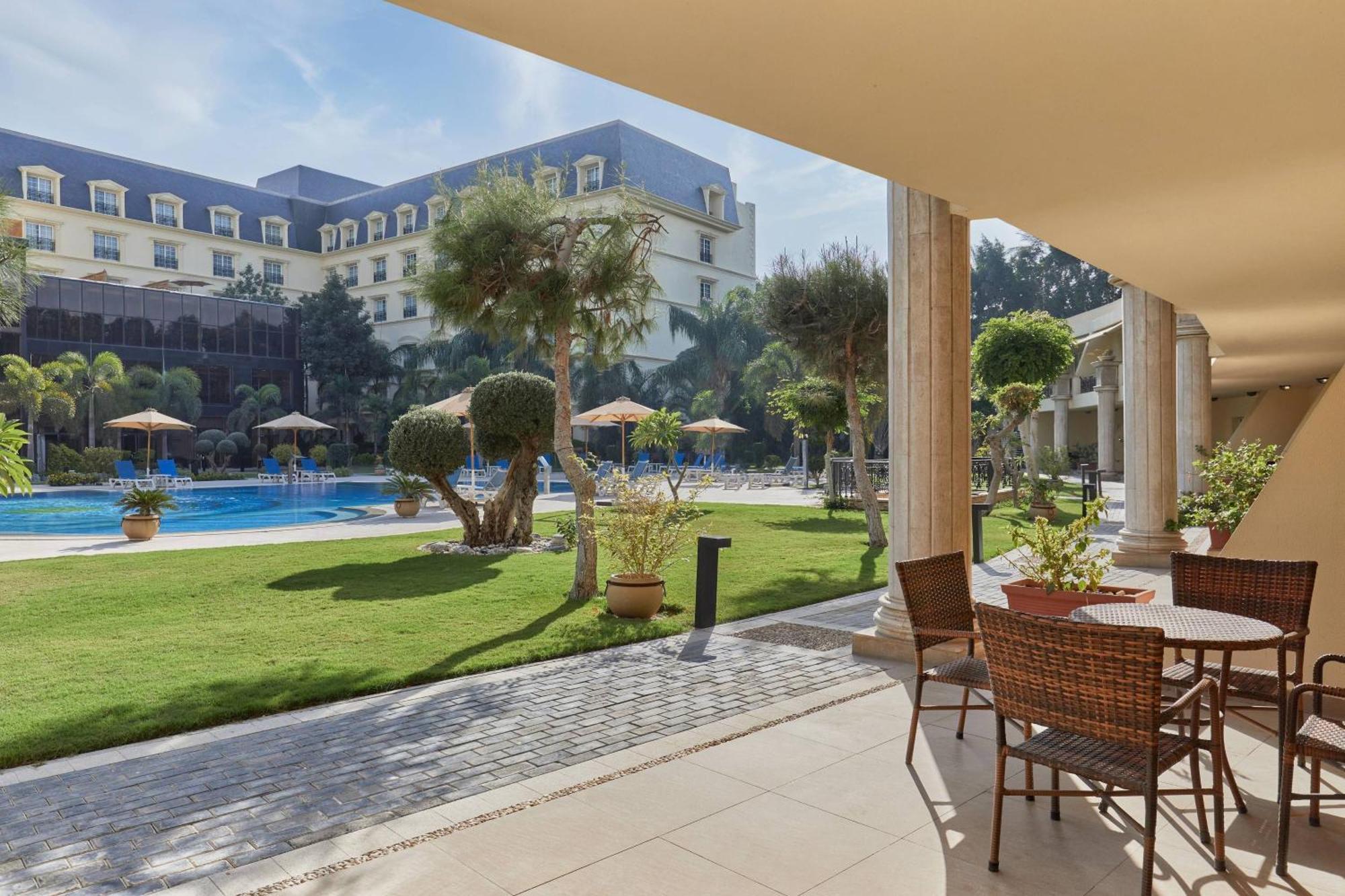 Renaissance Cairo Mirage City Hotel Екстериор снимка