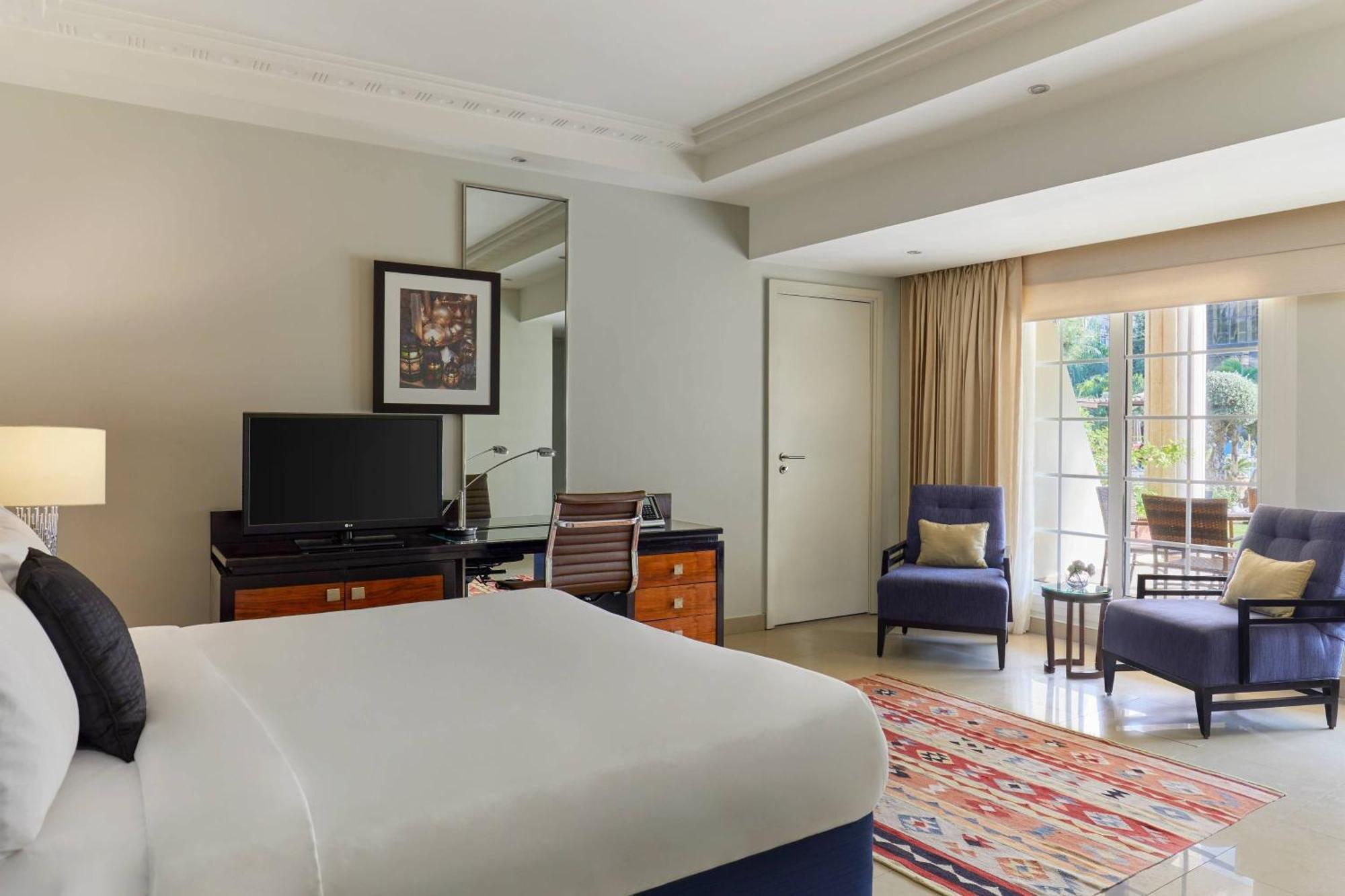 Renaissance Cairo Mirage City Hotel Екстериор снимка