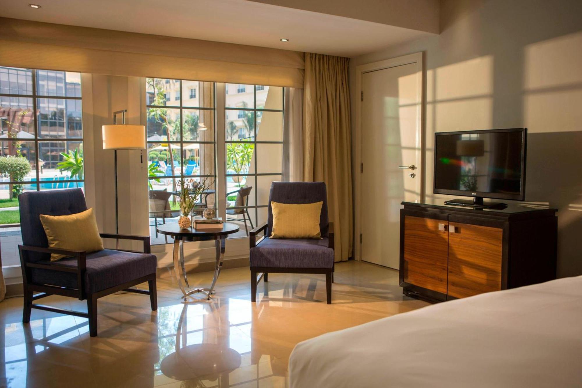 Renaissance Cairo Mirage City Hotel Екстериор снимка